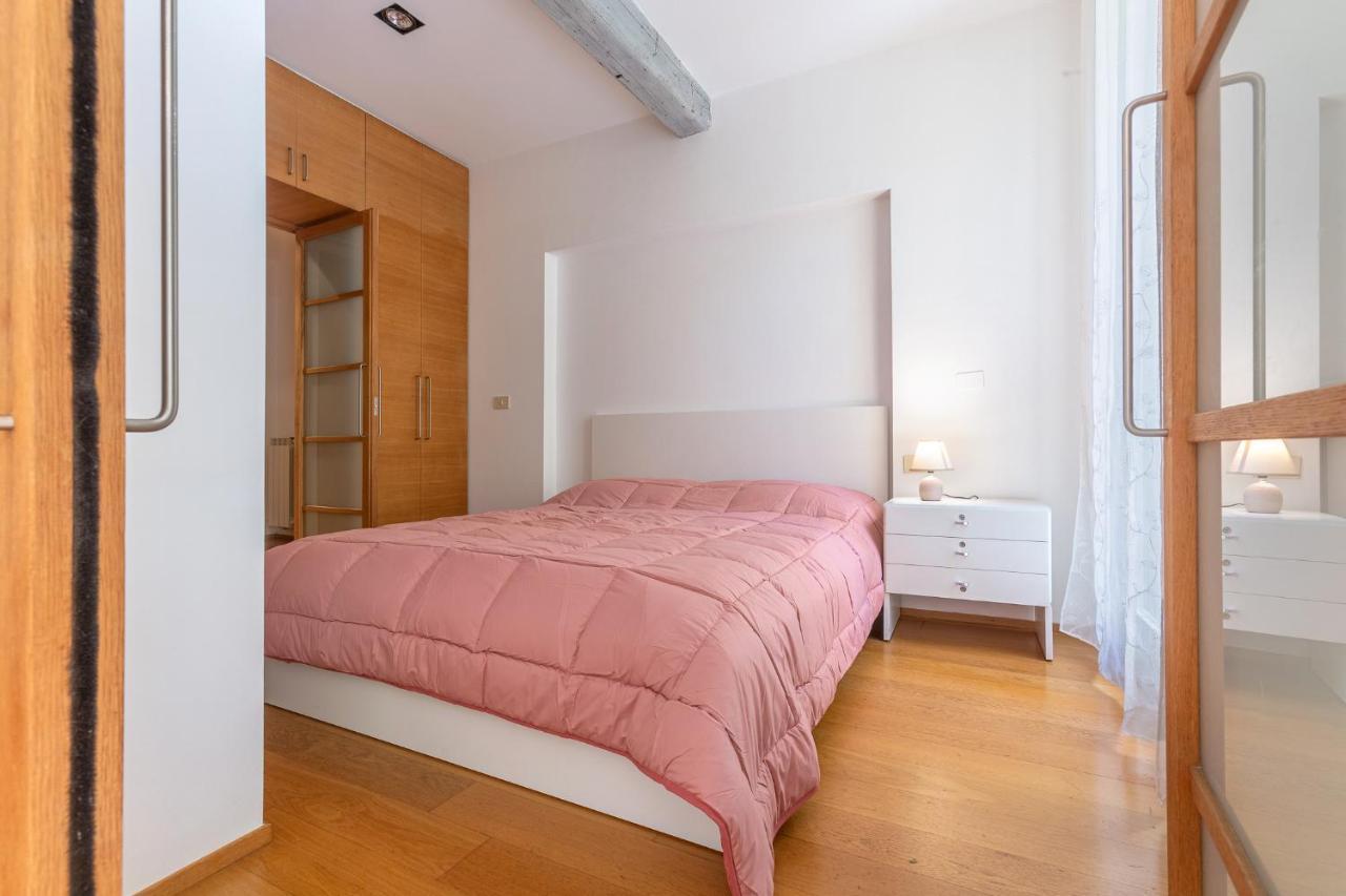 Pleasant Central Apartment With Garden โบโลญญา ภายนอก รูปภาพ