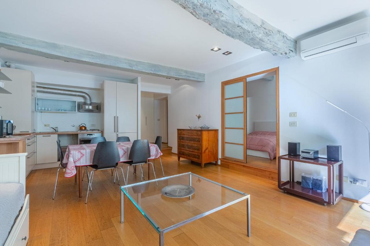 Pleasant Central Apartment With Garden โบโลญญา ภายนอก รูปภาพ