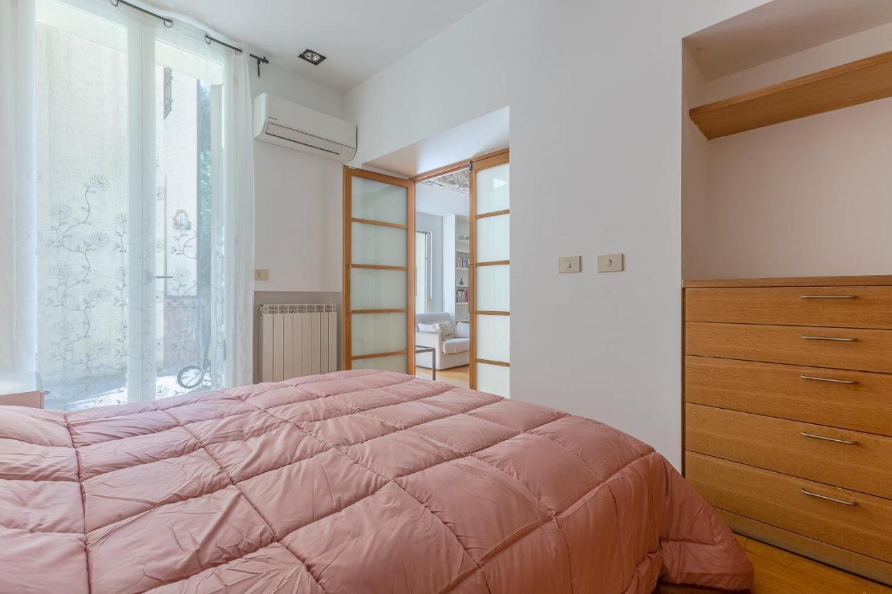 Pleasant Central Apartment With Garden โบโลญญา ภายนอก รูปภาพ